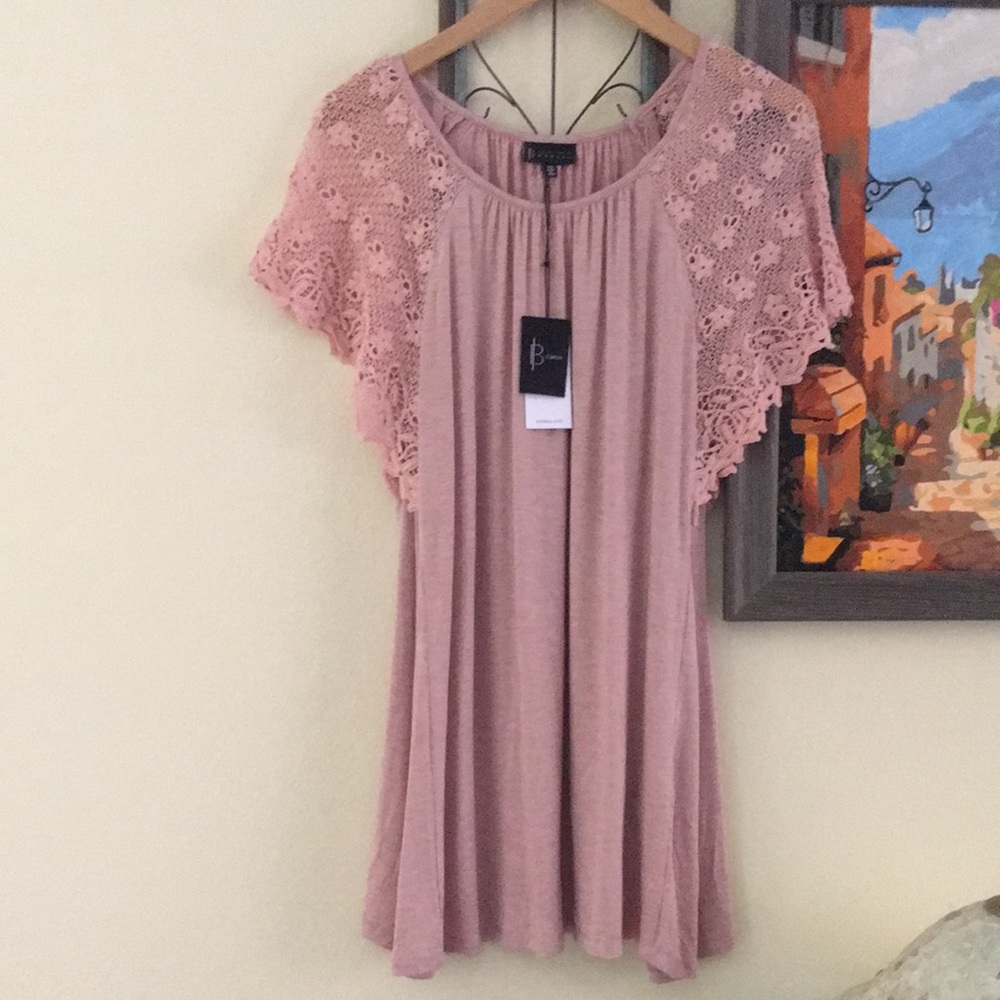 Bobeau 2X Dusty Rose Lace Flowy Top